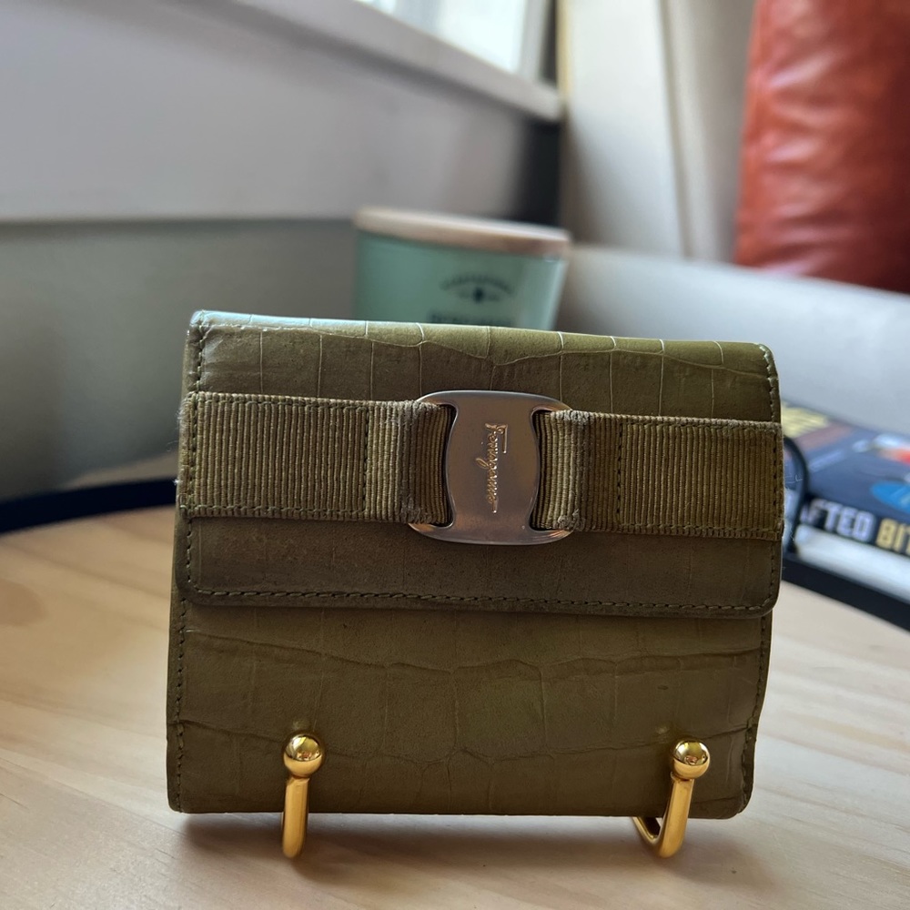 Vintage Salvatore Ferragamo Olive Green Leather Wallet